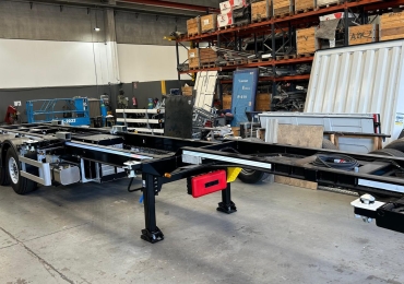 SEMIRREMOLQUE PORTACONTENEDOR NUEVO