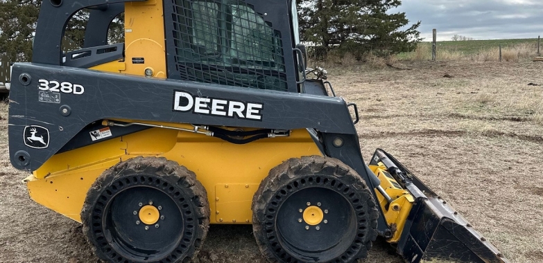 John Deere 328D John Deere 328D