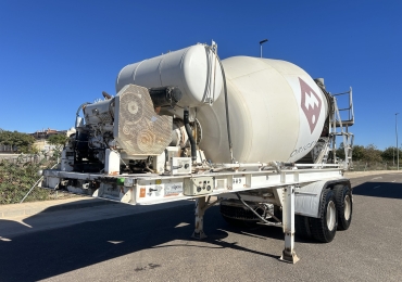 SEMIREMOLQUE HORMIGONERA LECIÑEÑA CON MOTOR DEUTZ