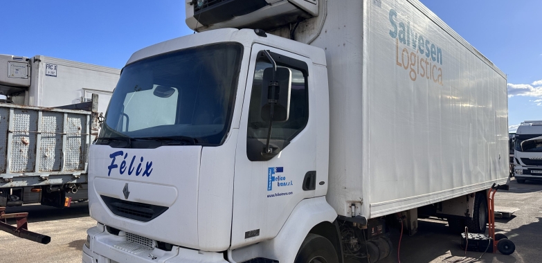 CAMIÓN RENAULT FRIGORIFICO 270.16 CON TRAMPILLA ELEVADORA