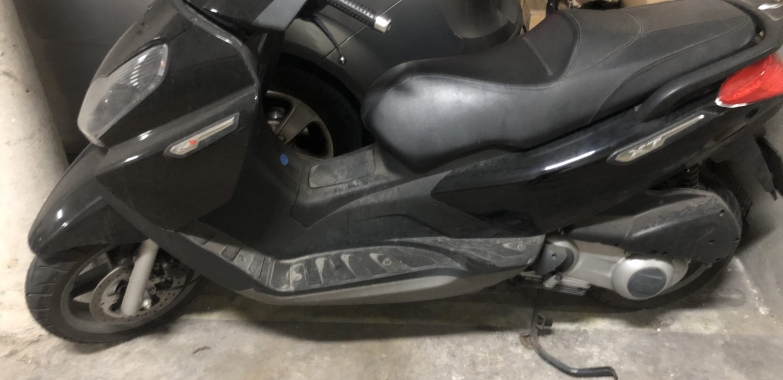 Motos