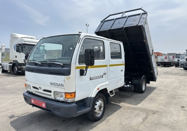 NISSAN CABSTAR CABINA DOBLE 6 PLAZAS Y CAJA VOLQUETE