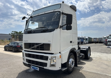 VOLVO FH440 AÑO 2006 AUTOMATICO CABINA ALTA