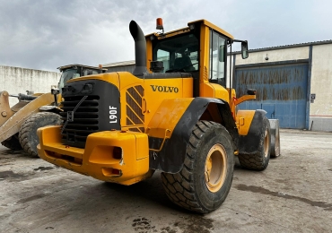 MAQUINA PALA CARGADORA VOLVO L90F – Ref.240210