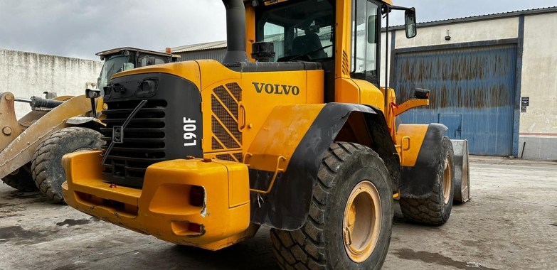 MAQUINA PALA CARGADORA VOLVO L90F – Ref.240210