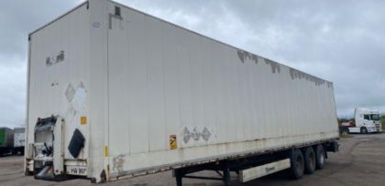 Cajón paquetero, Krone, 2013