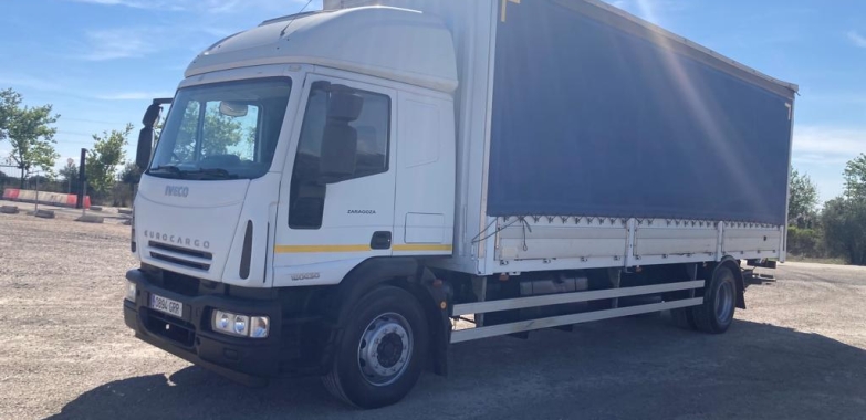 iveco semitauliner trampilla retractil
