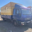 Man 8.223 con trampilla
